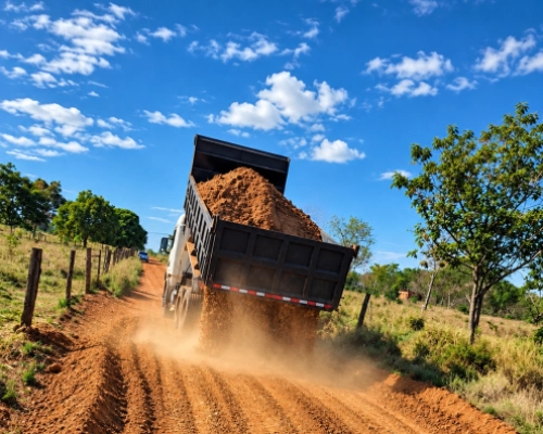 Comunidades Alegre, Cavalo Branco e Santo Onofre recebem melhorias na Zona Rural